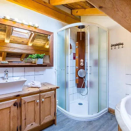 Le Chalezon Holiday home