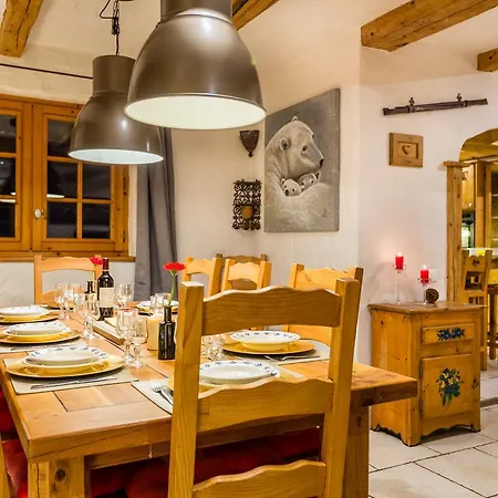 Le Chalezon Holiday home *