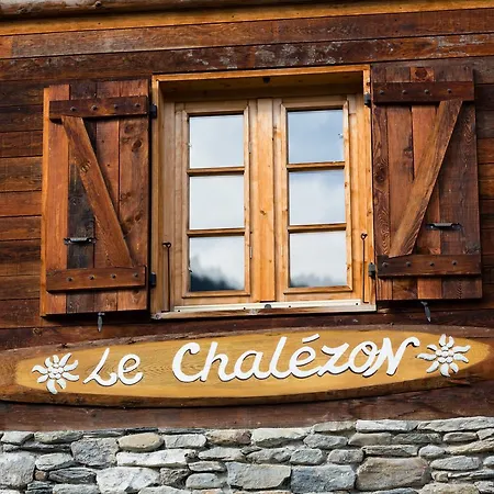 Le Chalezon Holiday home